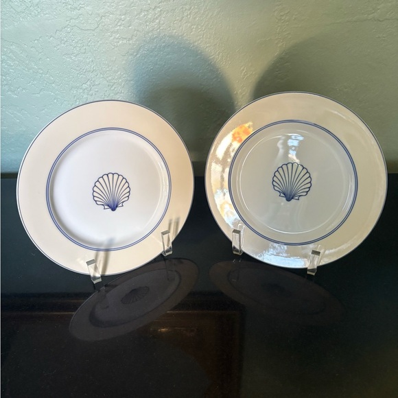 Fitz and Floyd Nobilis Two 7.5” Salad Plates Cream, White And Blue Shell Clam - Picture 1 of 6